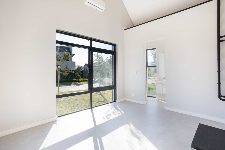 5 Bedroom Property for Sale in Val De Vie Estate Western Cape